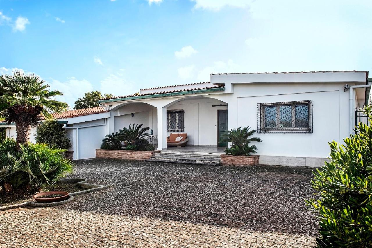 Villa Eva Crispiano Eksteriør bilde
